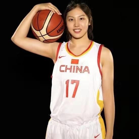 为了活命，泰迪无奈将错就错，假扮杀手执行任务